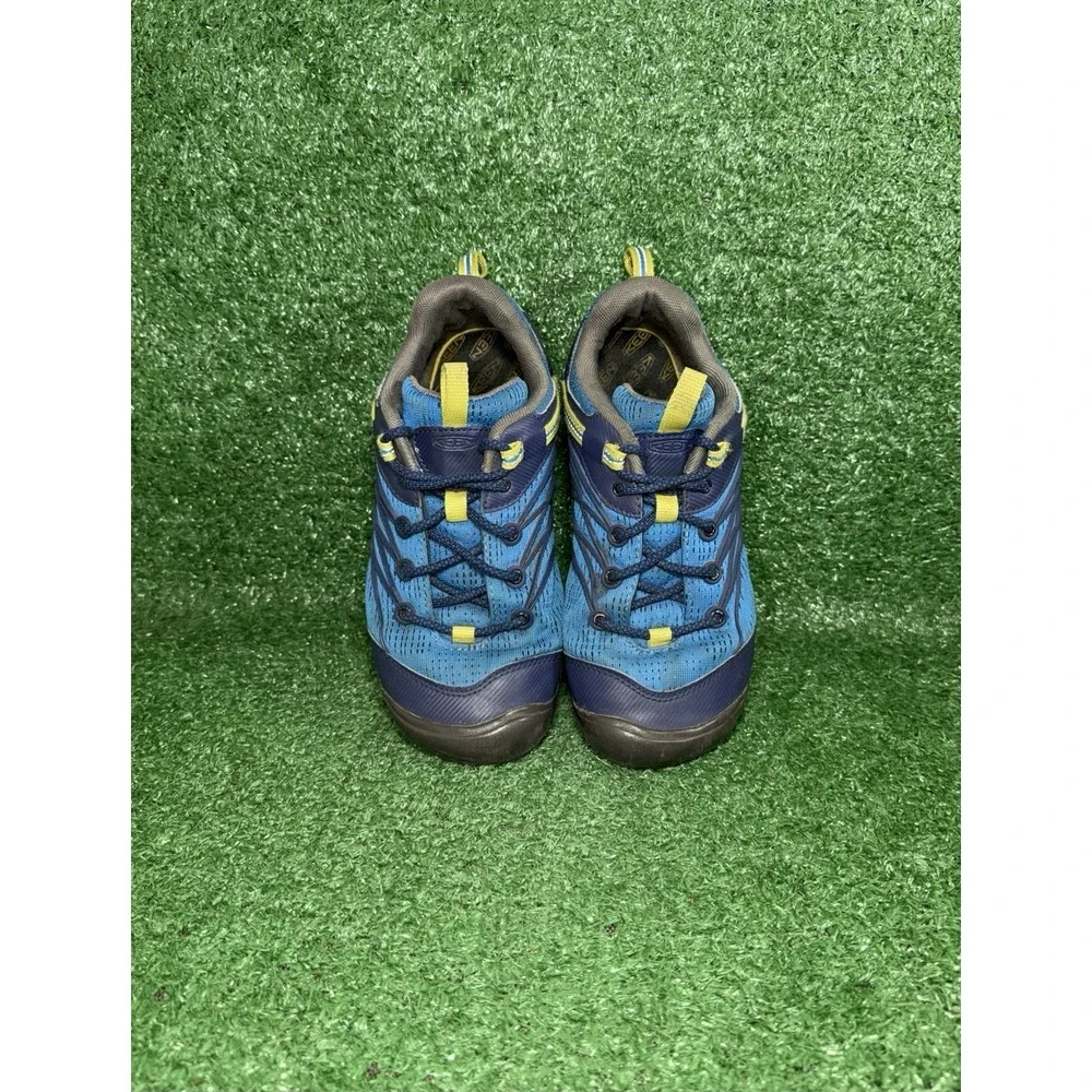 KEEN Kids Youth Size 5 M Chandler CNX Water Shoes Blue Outdoor Hiking Sneaker